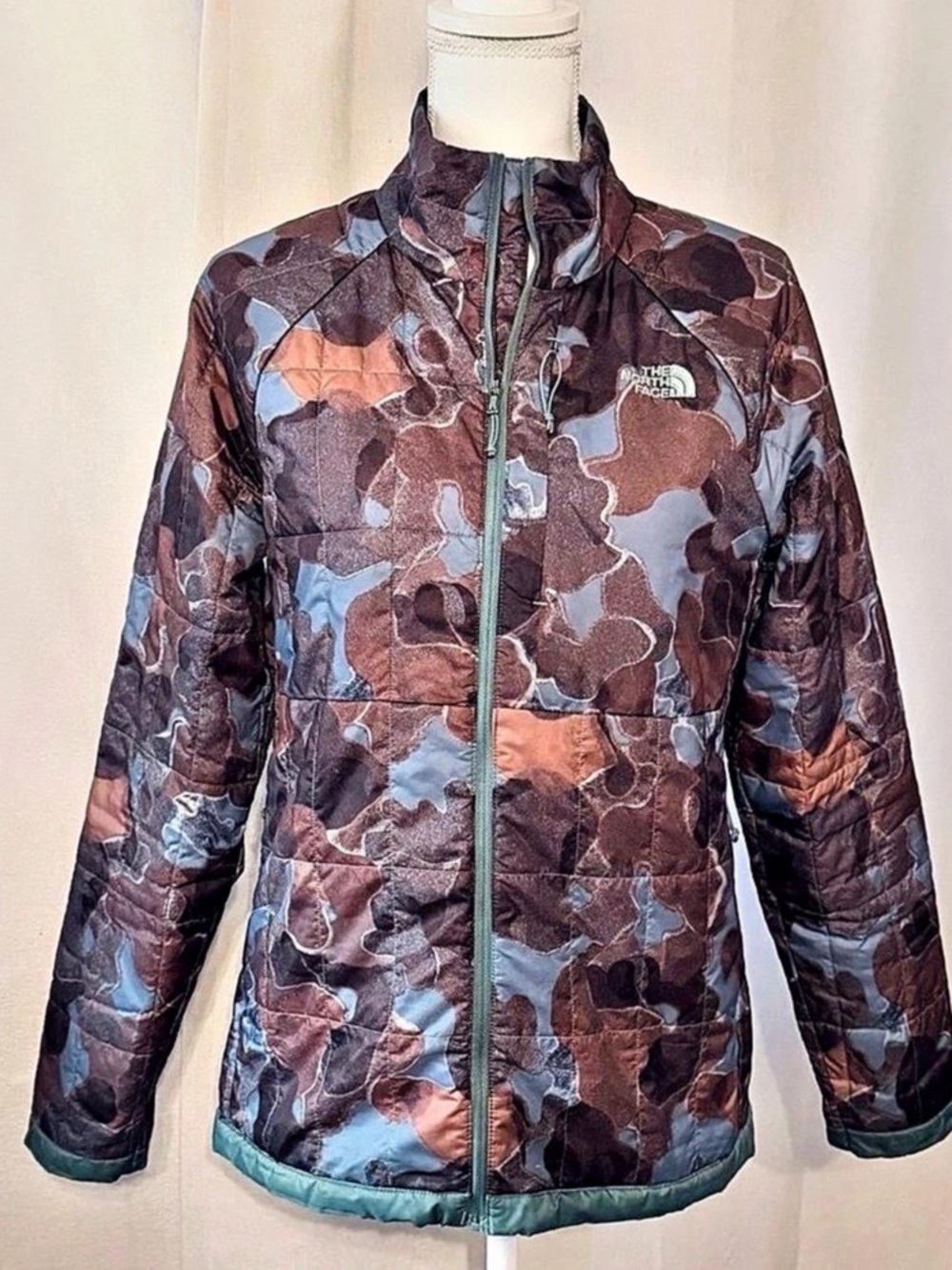 The North Face dark sage camo Full Zip Circaloft quilted Jacket Womens Sz M $215